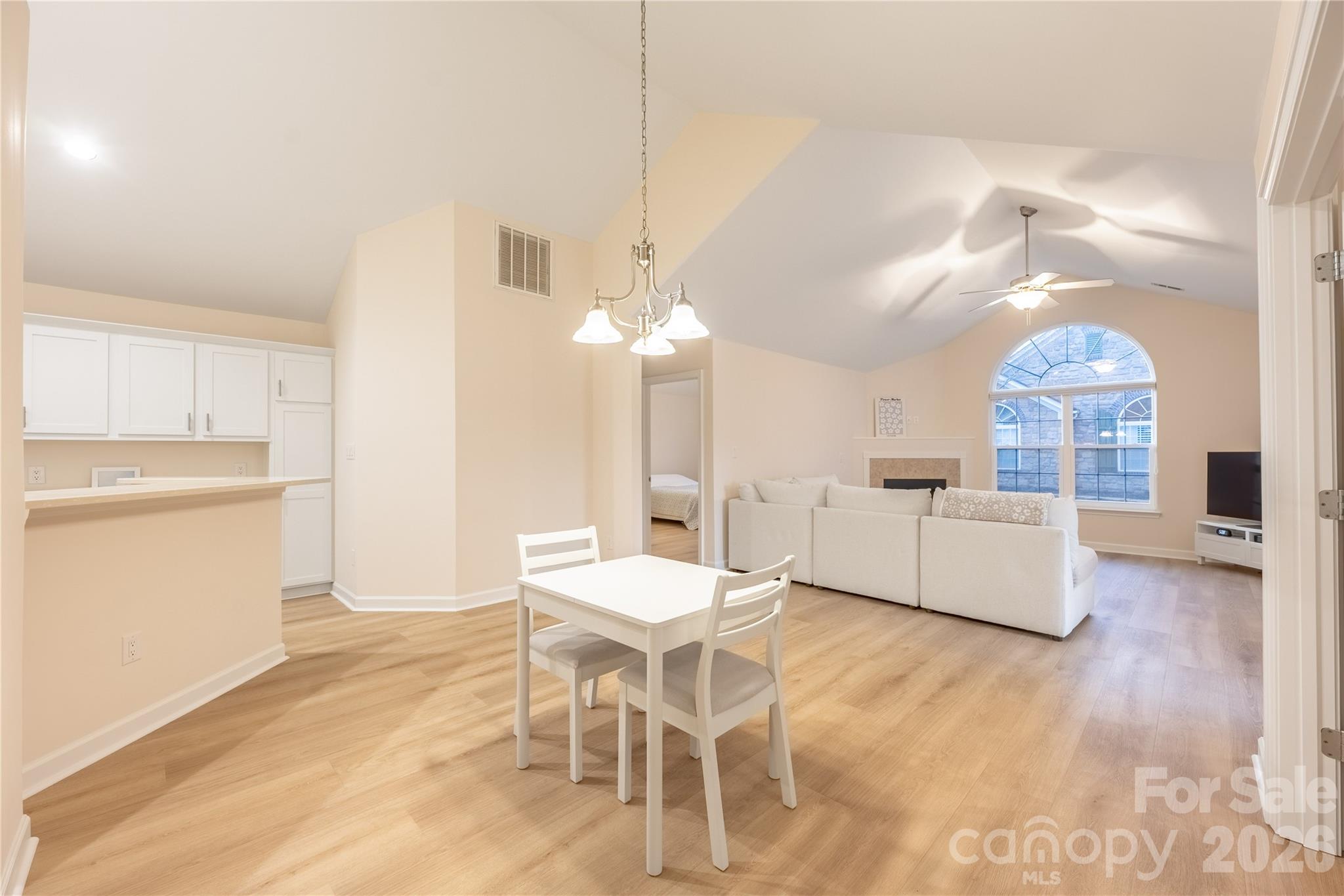 Ridge Road Villa - Residential