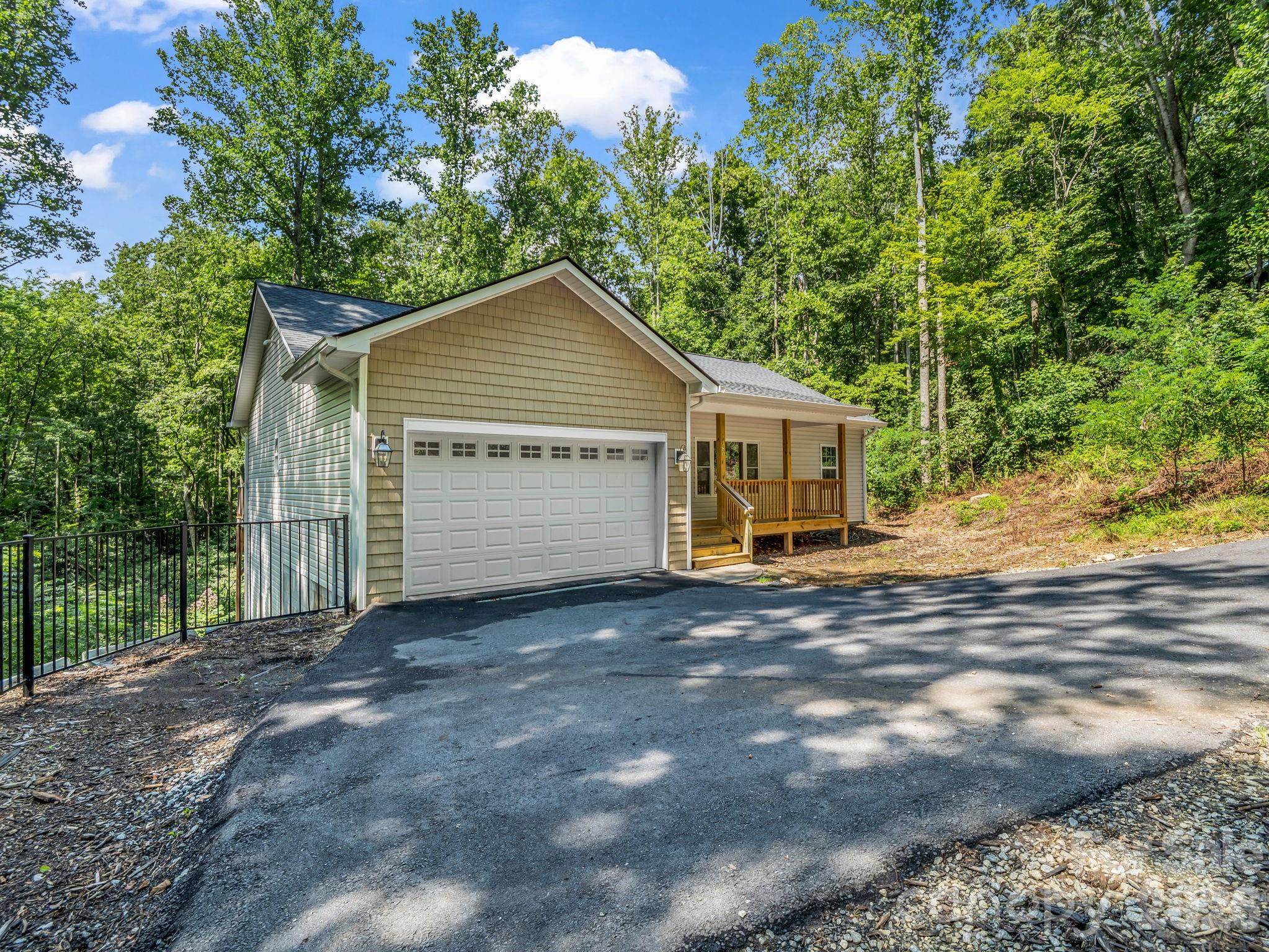 180 Ridgeview Drive