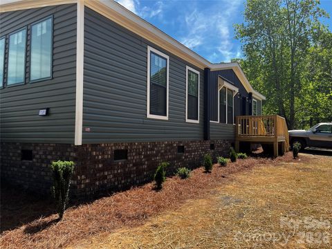 Photo of 1101 Marion Street, Lancaster, SC 29720 (MLS # 4370964)