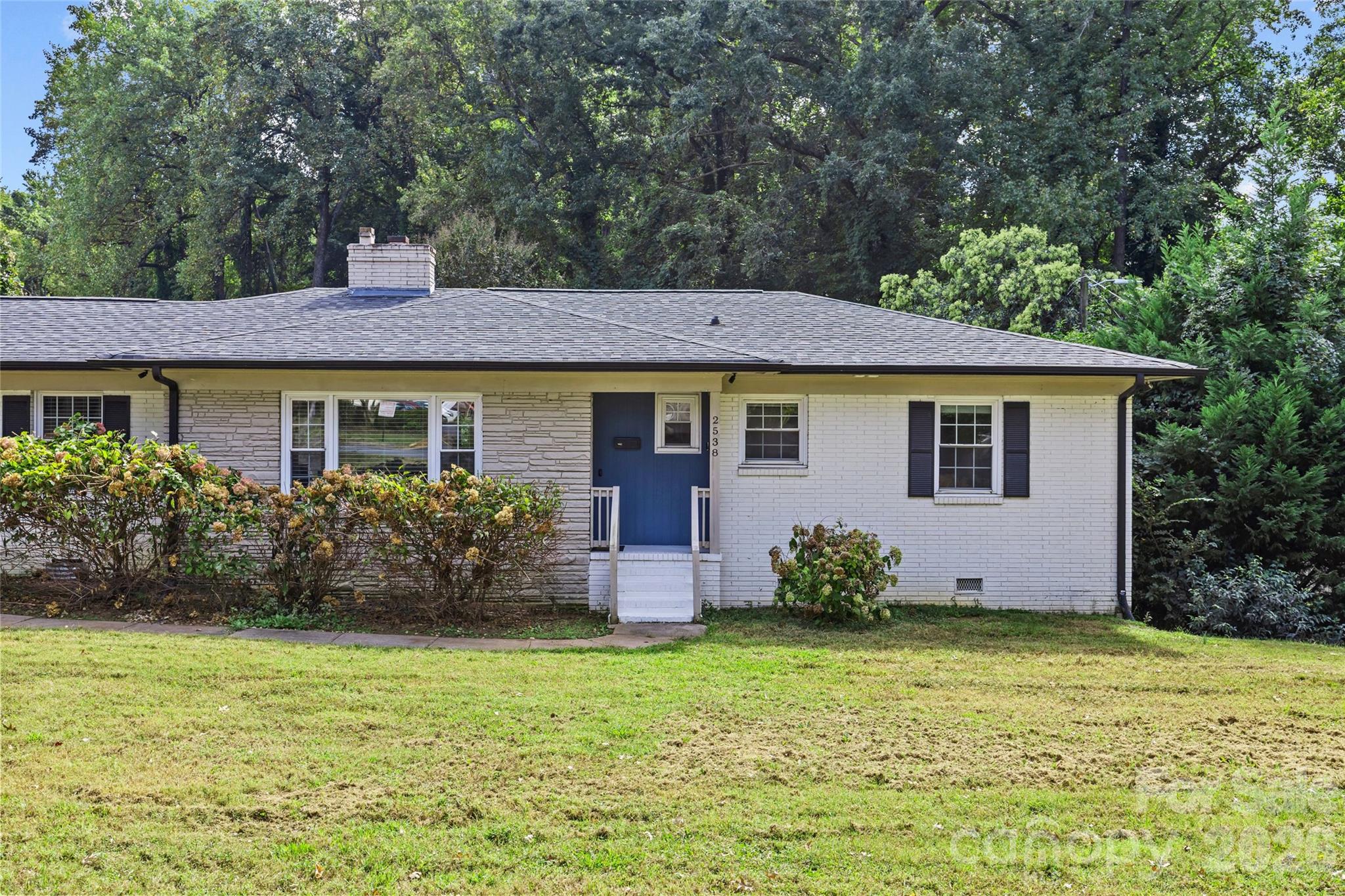 2538 Arnold Drive E
