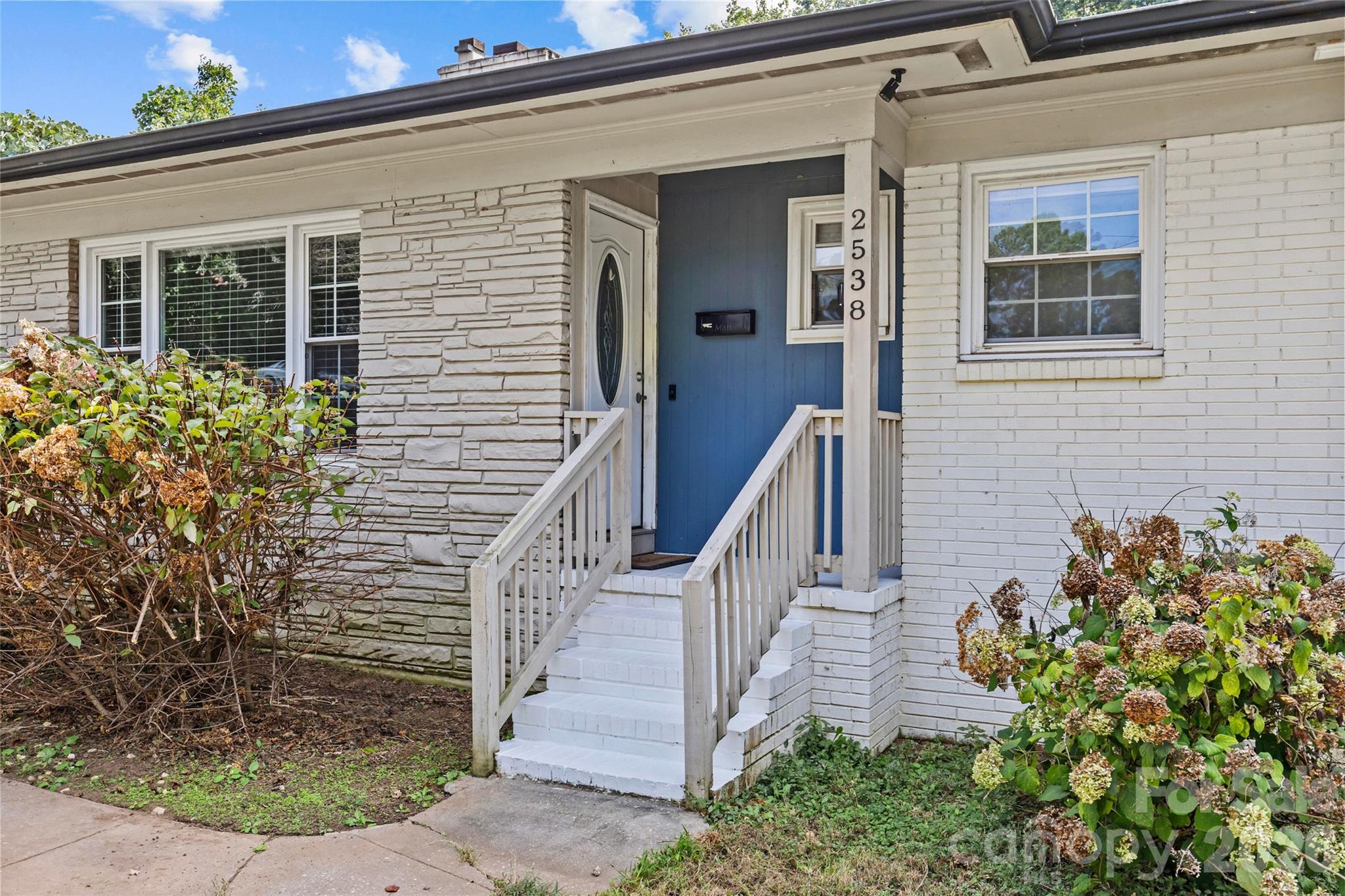 2538 Arnold Drive E