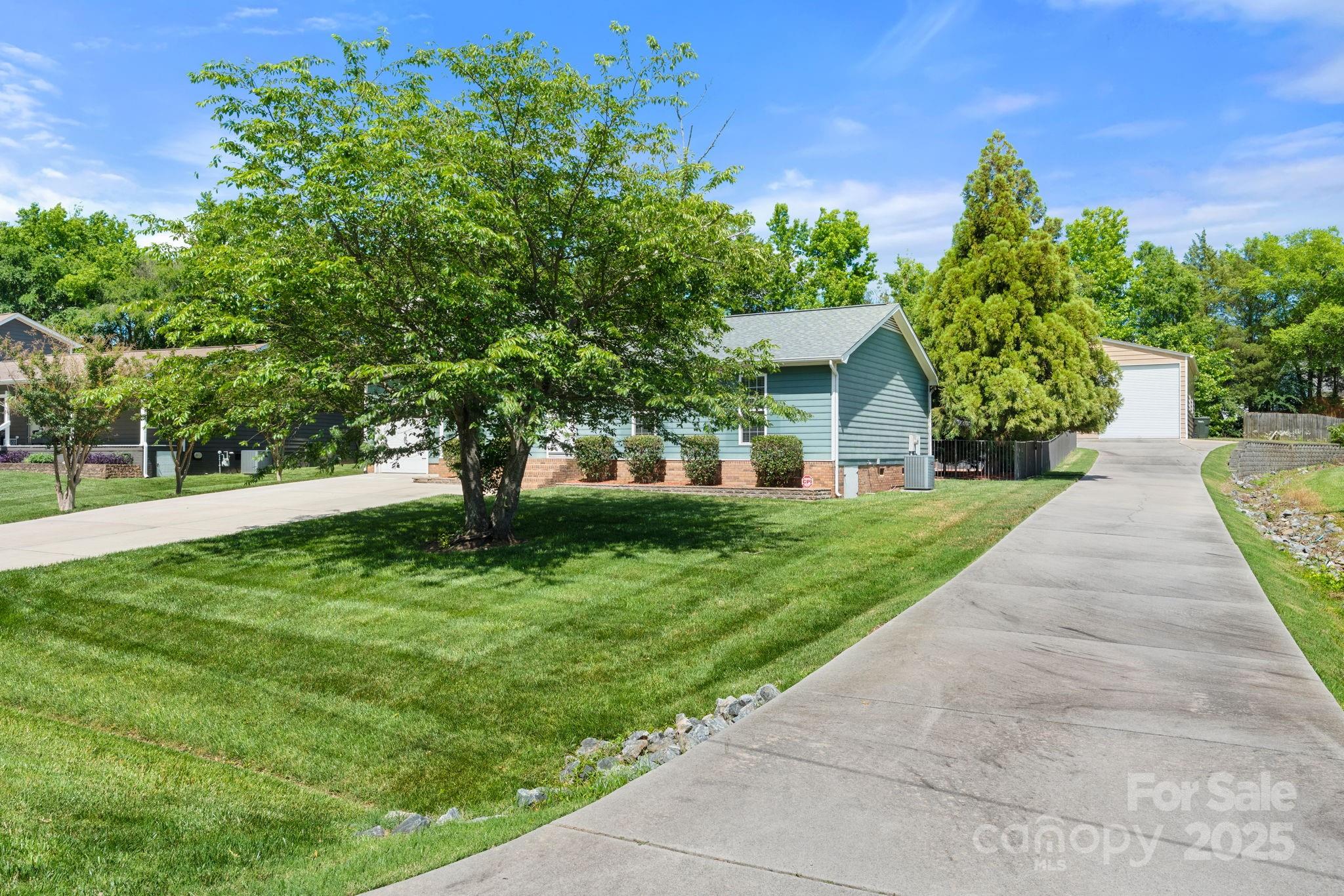 2908 Dylan Place NW