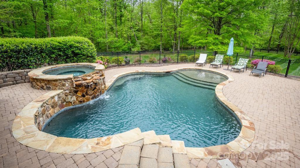 Spicewood Acres - Residential