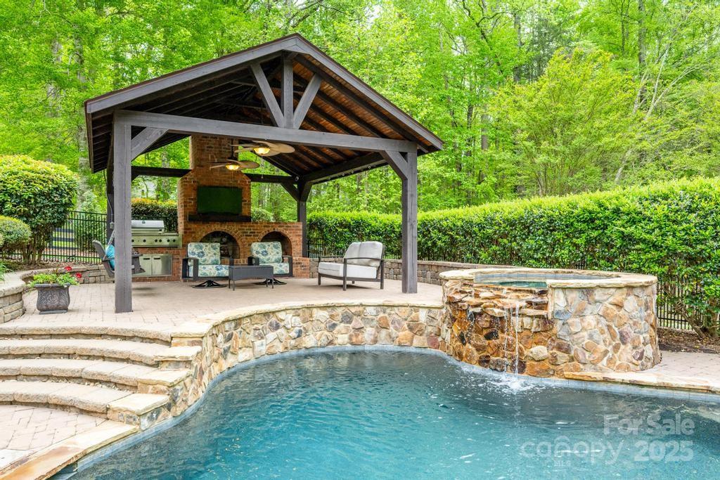 Spicewood Acres - Residential