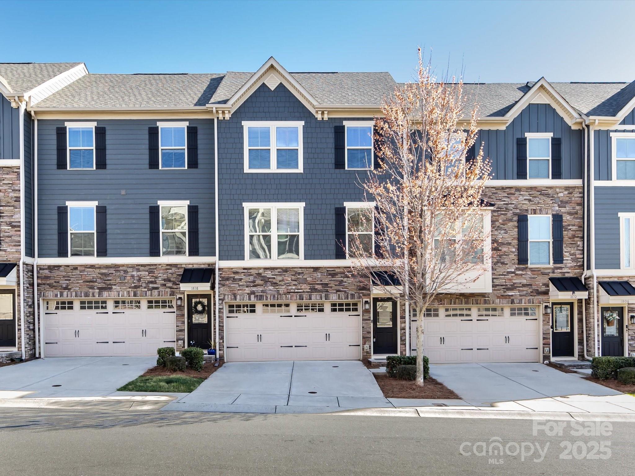 Townes of Oakhurst - Residential