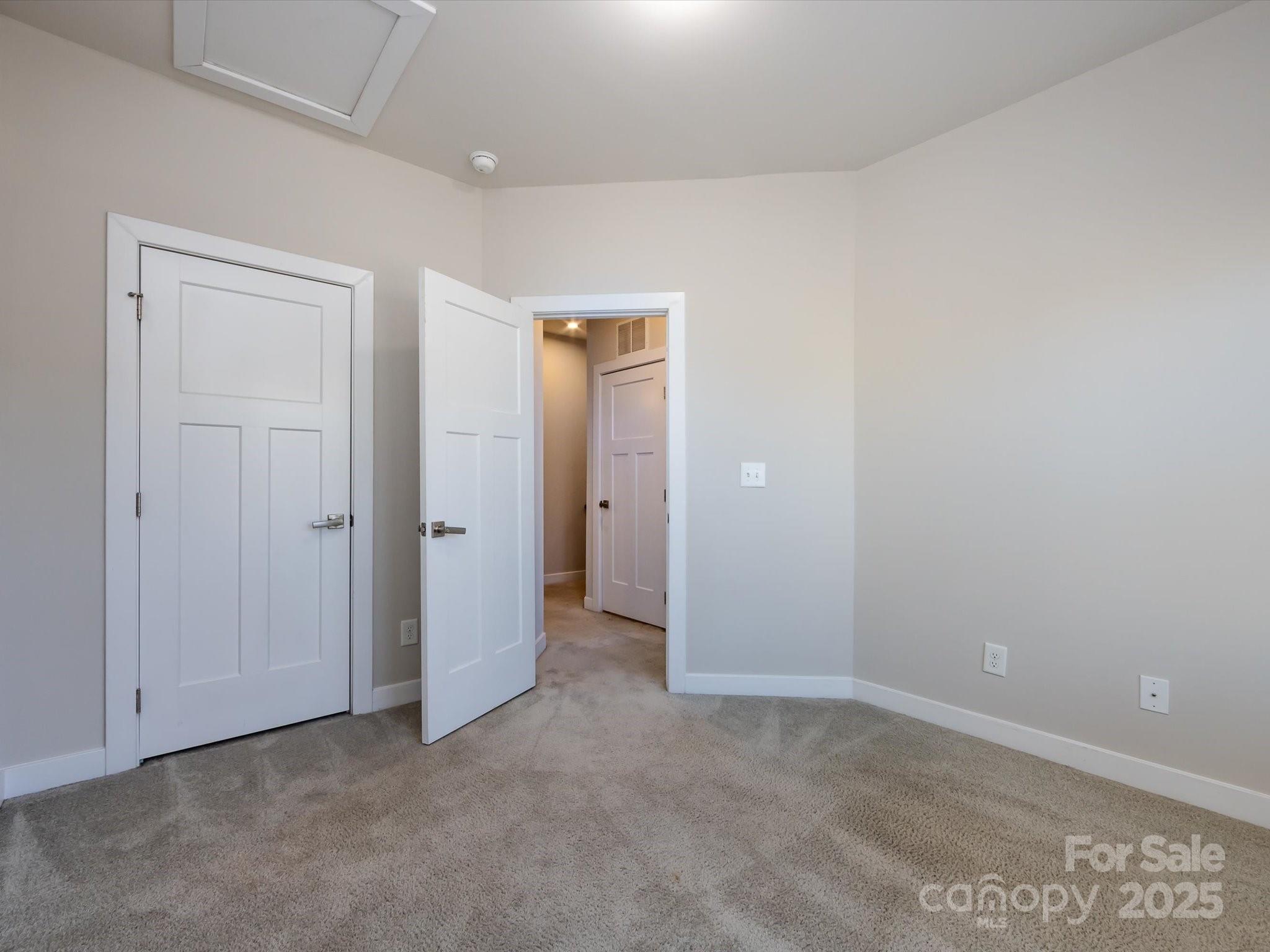 Townes of Oakhurst - Residential