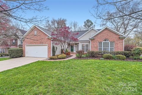 Single Family Residence in Charlotte NC 7500 Torphin Court.jpg