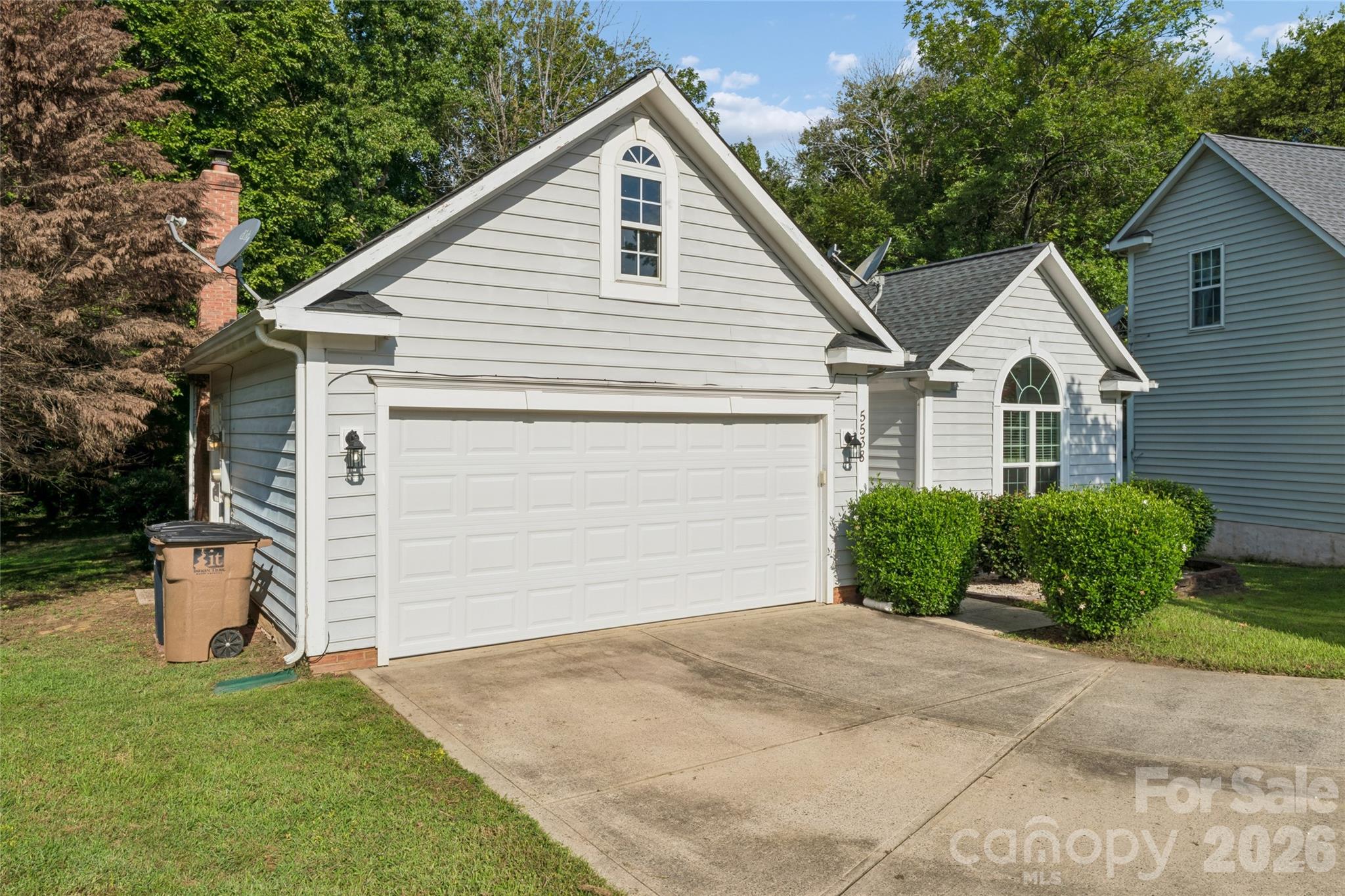 5538 Whispering Wind Lane