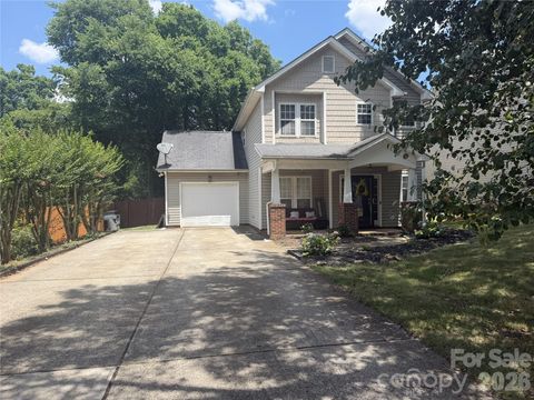 Photo of 4008 Brandie Glen Road, Charlotte, NC 28269 (MLS # 4396112)