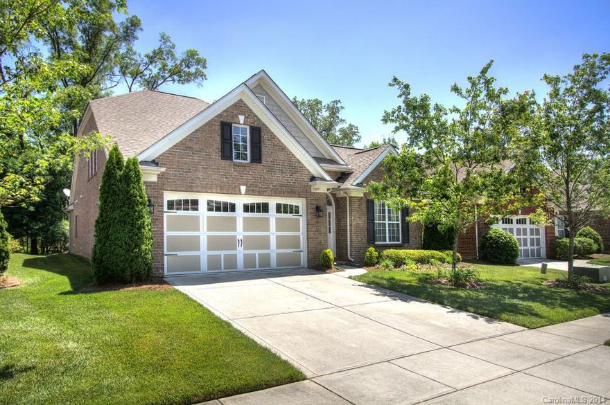 Easy living master-on-main home w/ 3rd full bath & office/bedroom 4 on first floor. Full-brick community w/ sidewalks, HOA lawn maintenance; very close to great shopping, restaurants, Ballantyne. Open floor plan, stone counters in kitchen & master bath, BRAND NEW stainless kit. appliances, newer roof, fenced back yard w/ thick tree buffer, in-ground irrigation, screened porch + addtl. side covered porch. Vaulted great room, open kitchen. Loft, 2 bdrms & full bath upstairs. Community pool & rec.