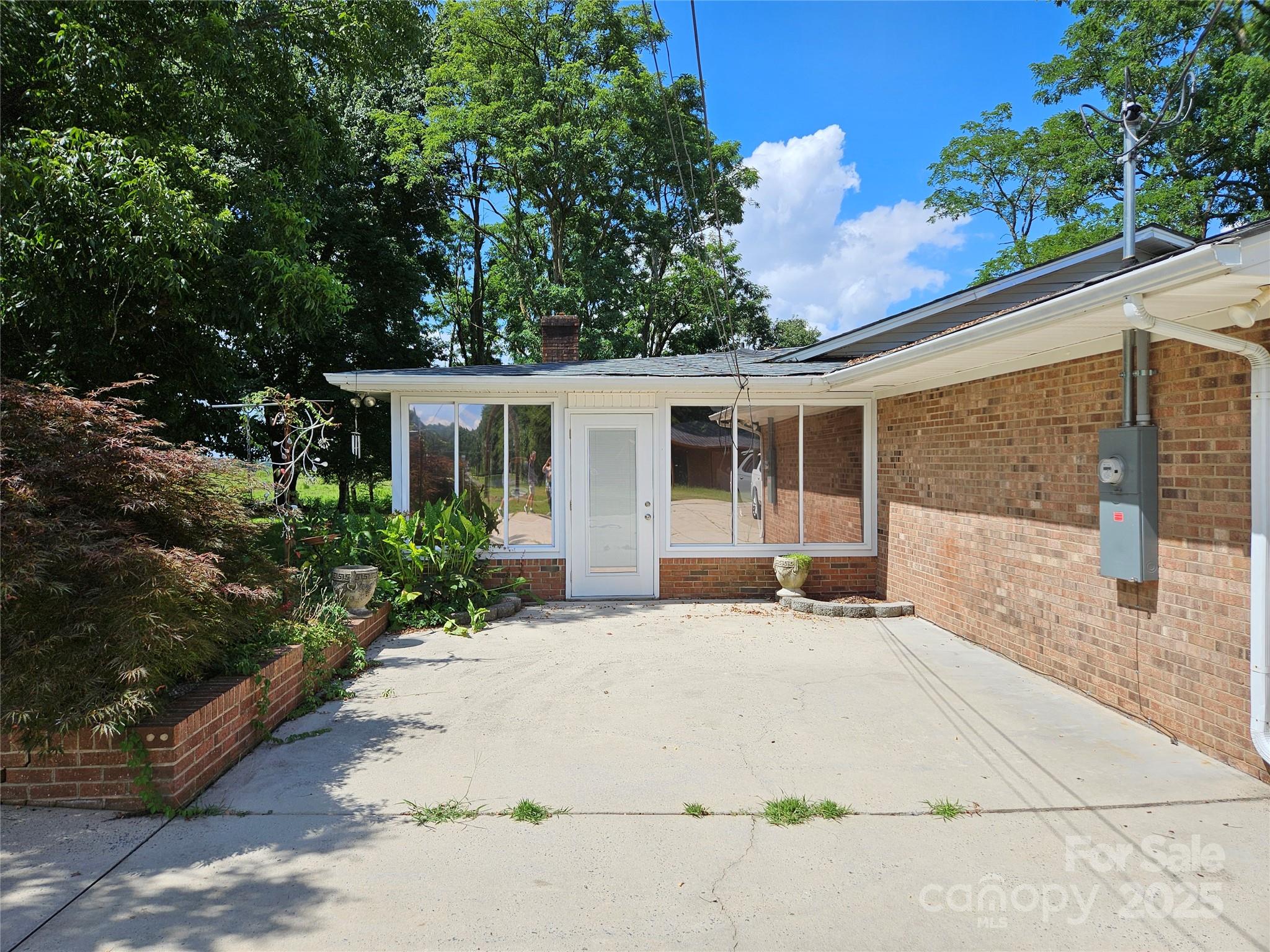 20402 Norton Road