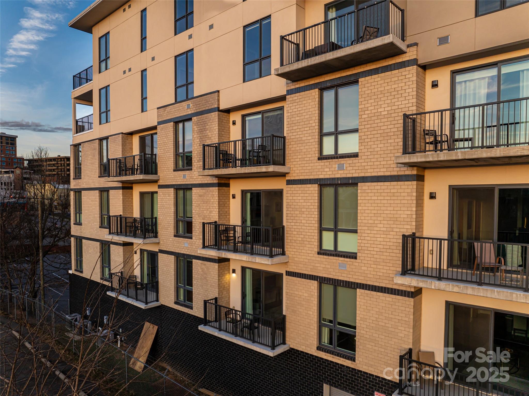 45 Asheland Avenue 302