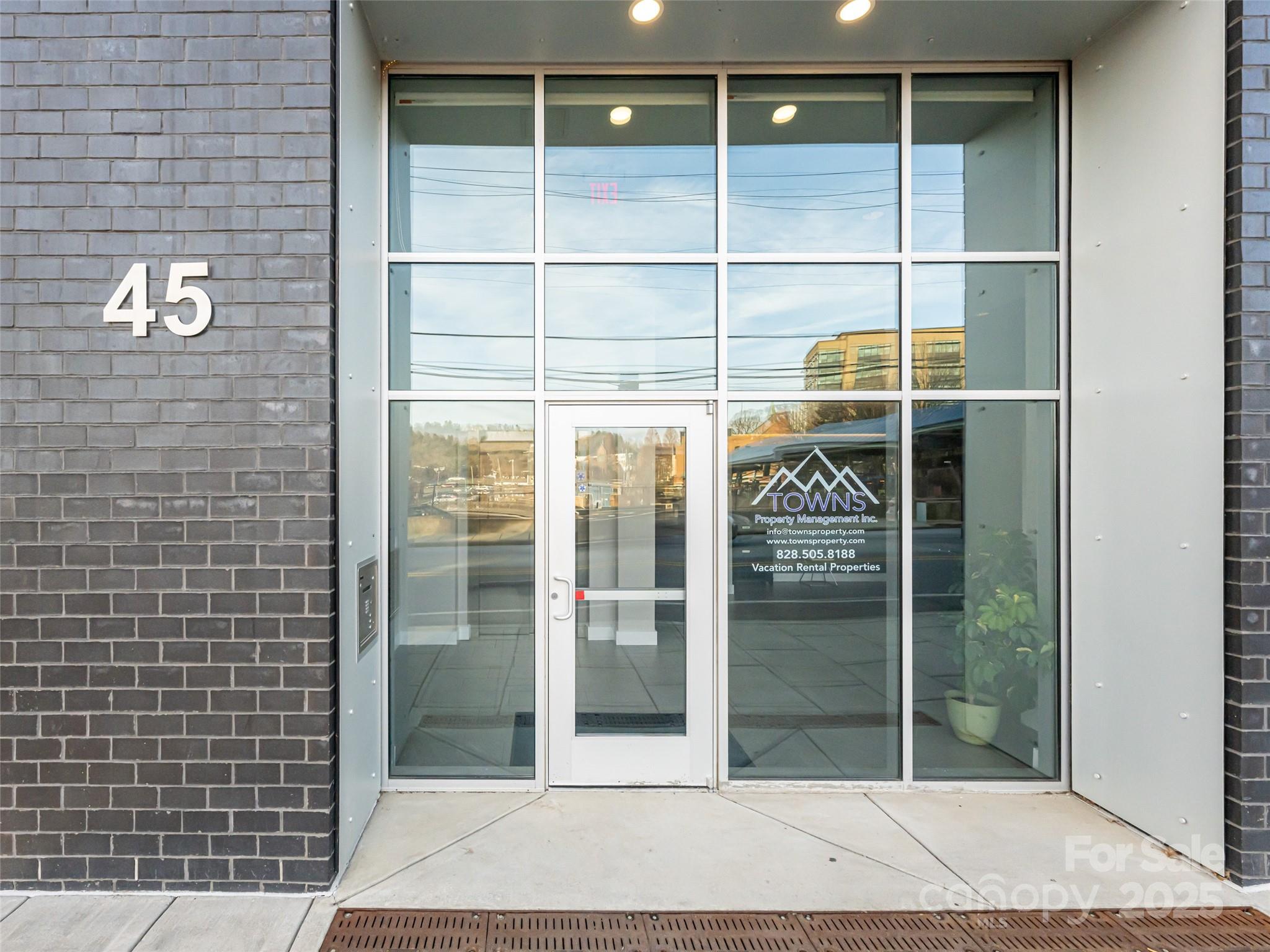45 Asheland Avenue 302
