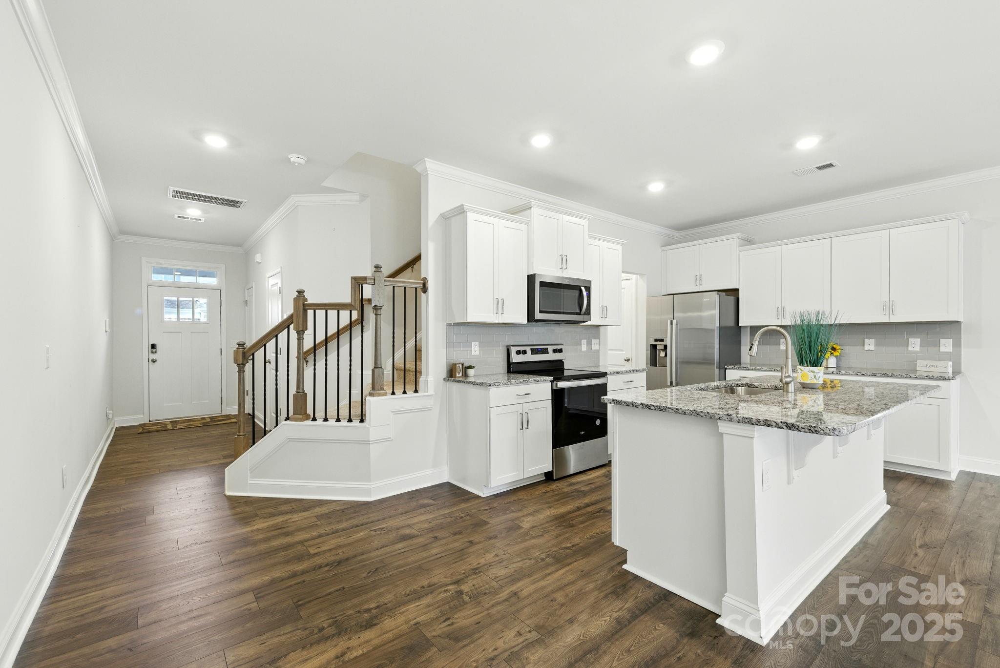 607 Santa Clara Drive