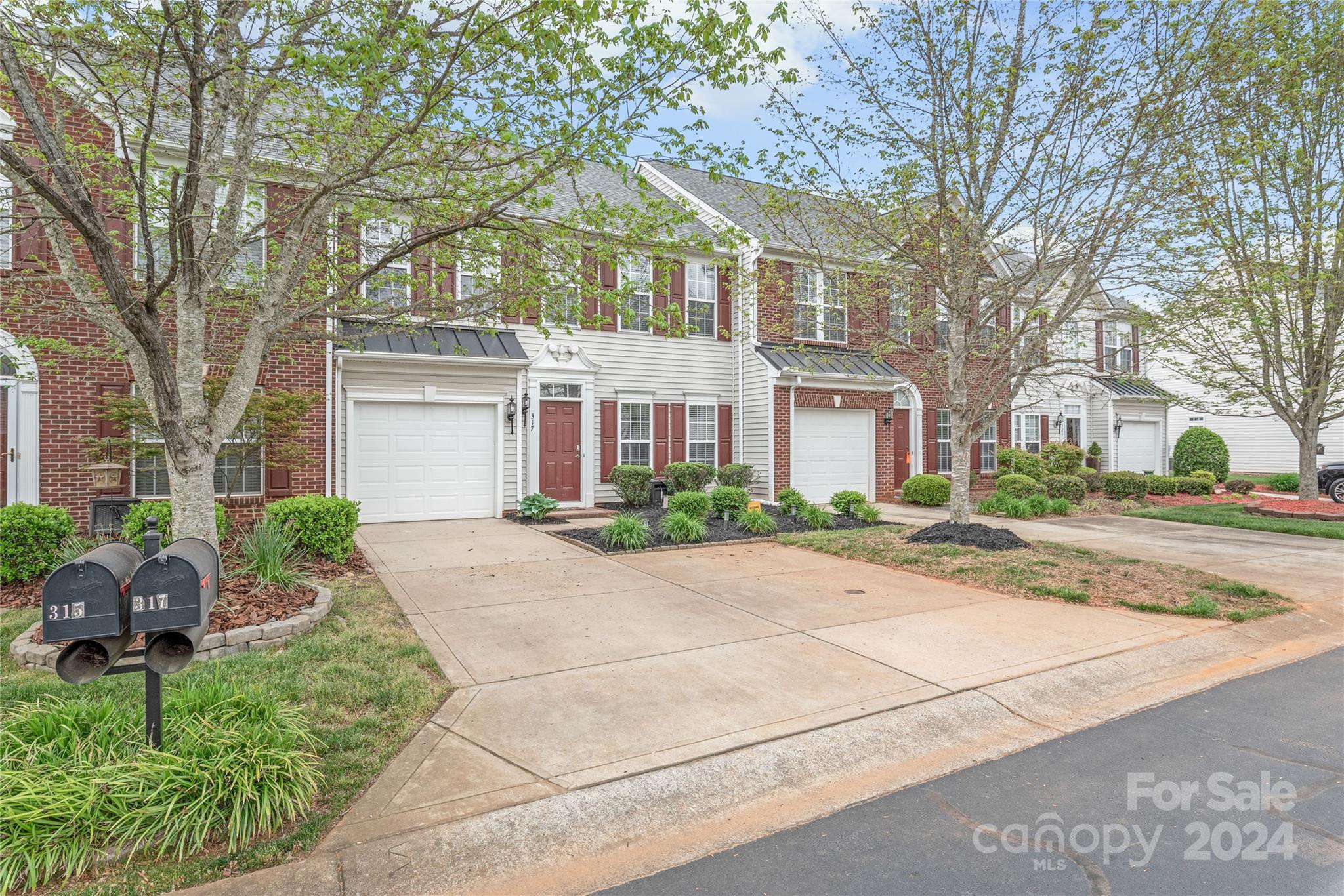 Fairway Townes - Residential