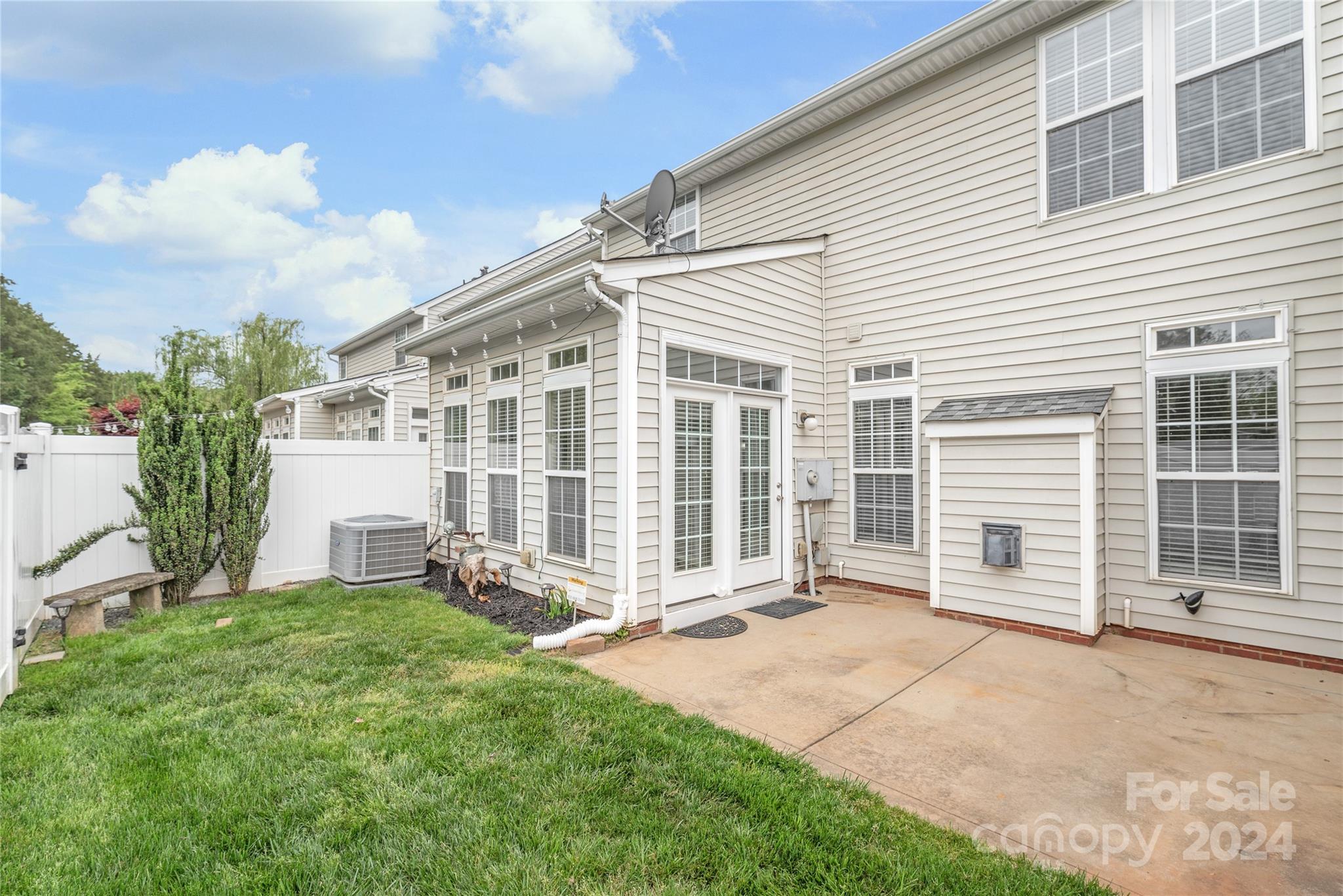 Fairway Townes - Residential