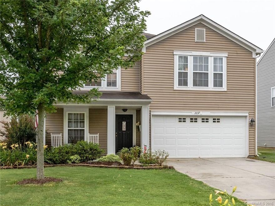 So much space in this home! Home features a large, open floor plan and something for everyone. 4 Bedrooms, 2.5 Bathrooms plus a large loft, mudroom and an additional room for office/den/crafts. Kitchen has a large eat-in breakfast area, upgraded cabinets, pantry and island. Fireplace in great room, formal dining room. Walk-in closets in every bedroom. 4 Piece Master Bathroom with Garden Tub. Close to schools and easy access to I-77. Home Warranty included with HWA.