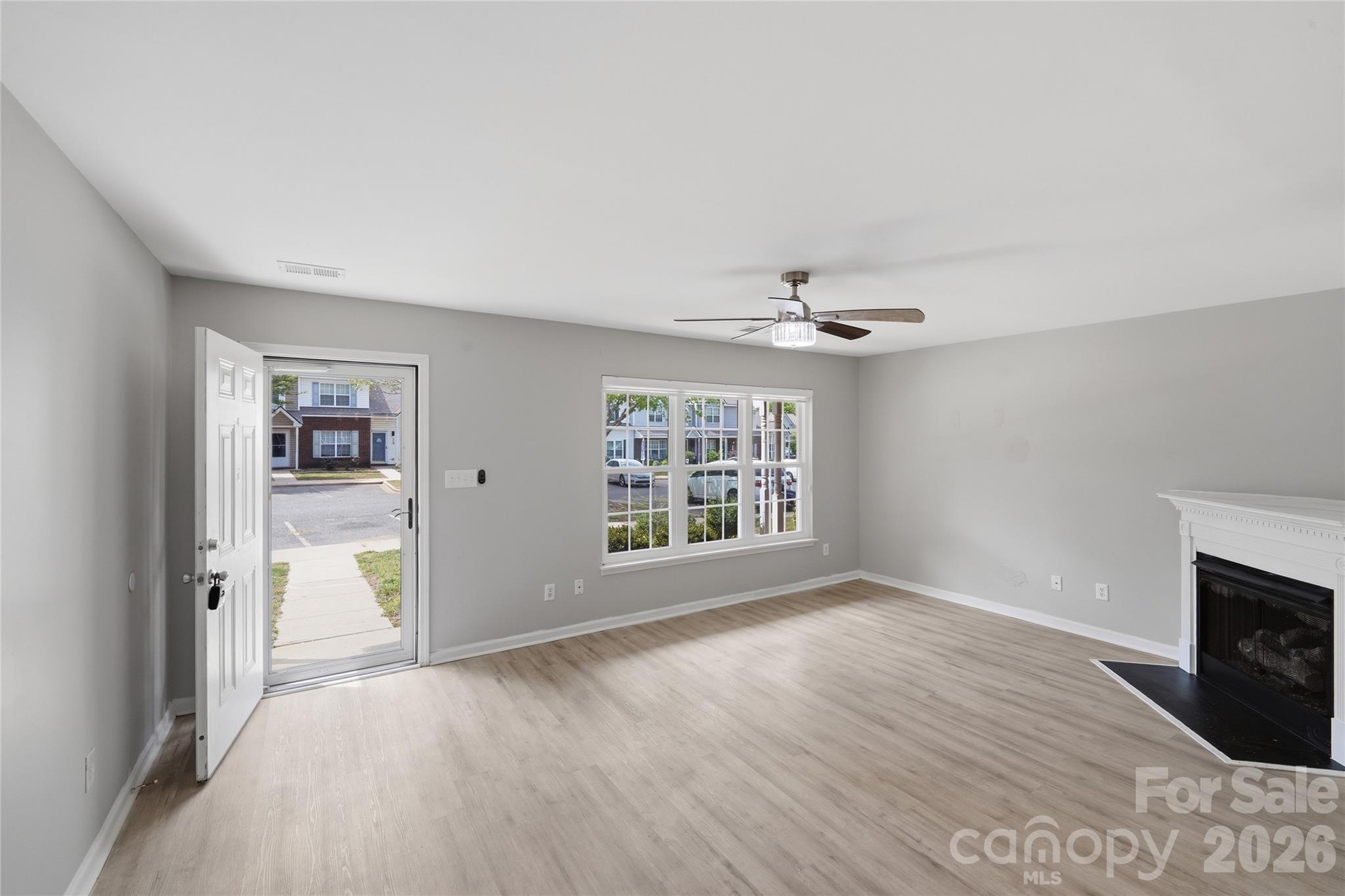 The Landing at Hickory Grove - Residential