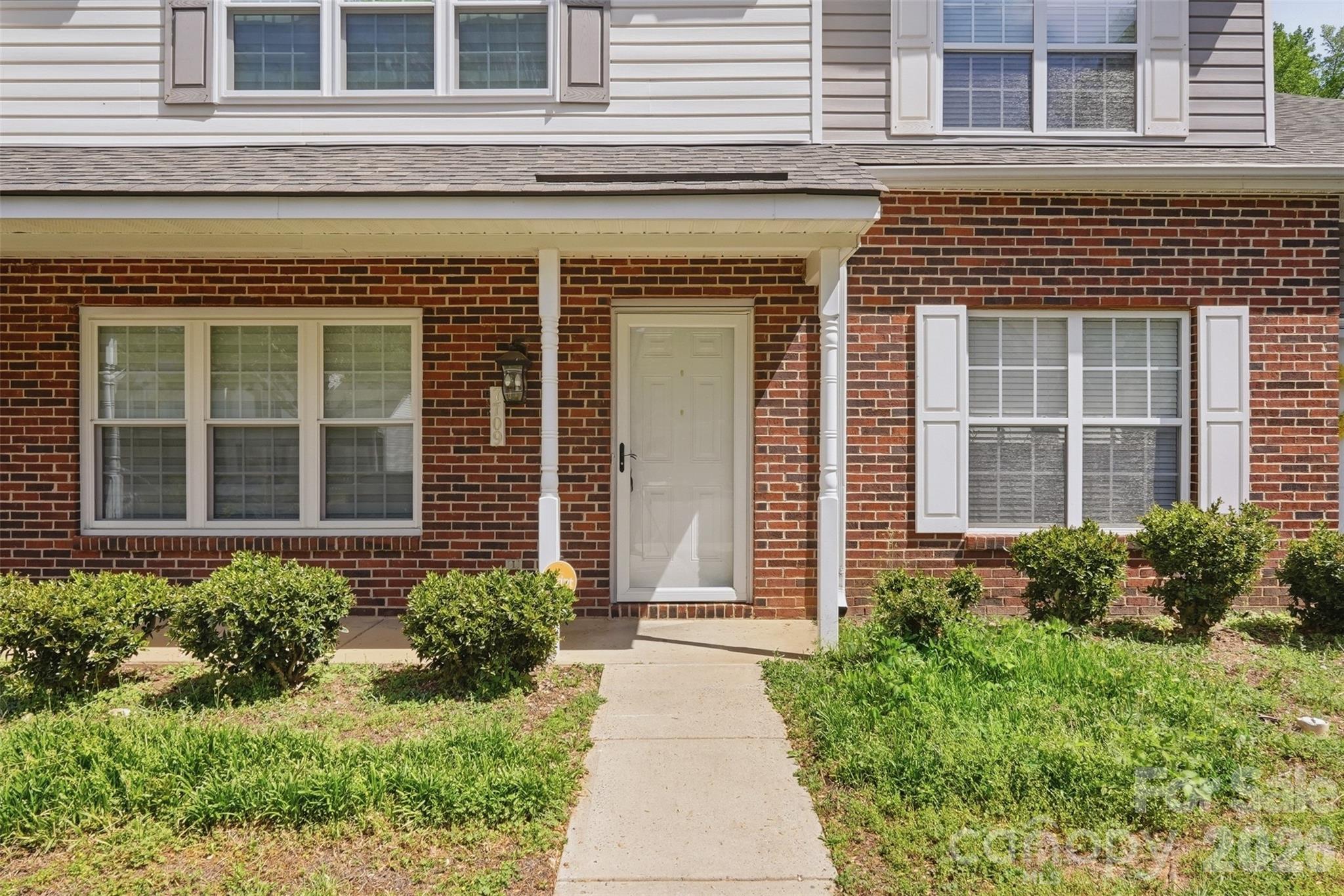 The Landing at Hickory Grove - Residential