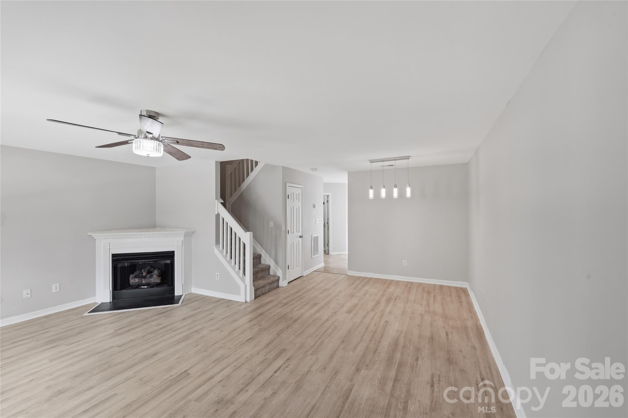 The Landing at Hickory Grove - Residential