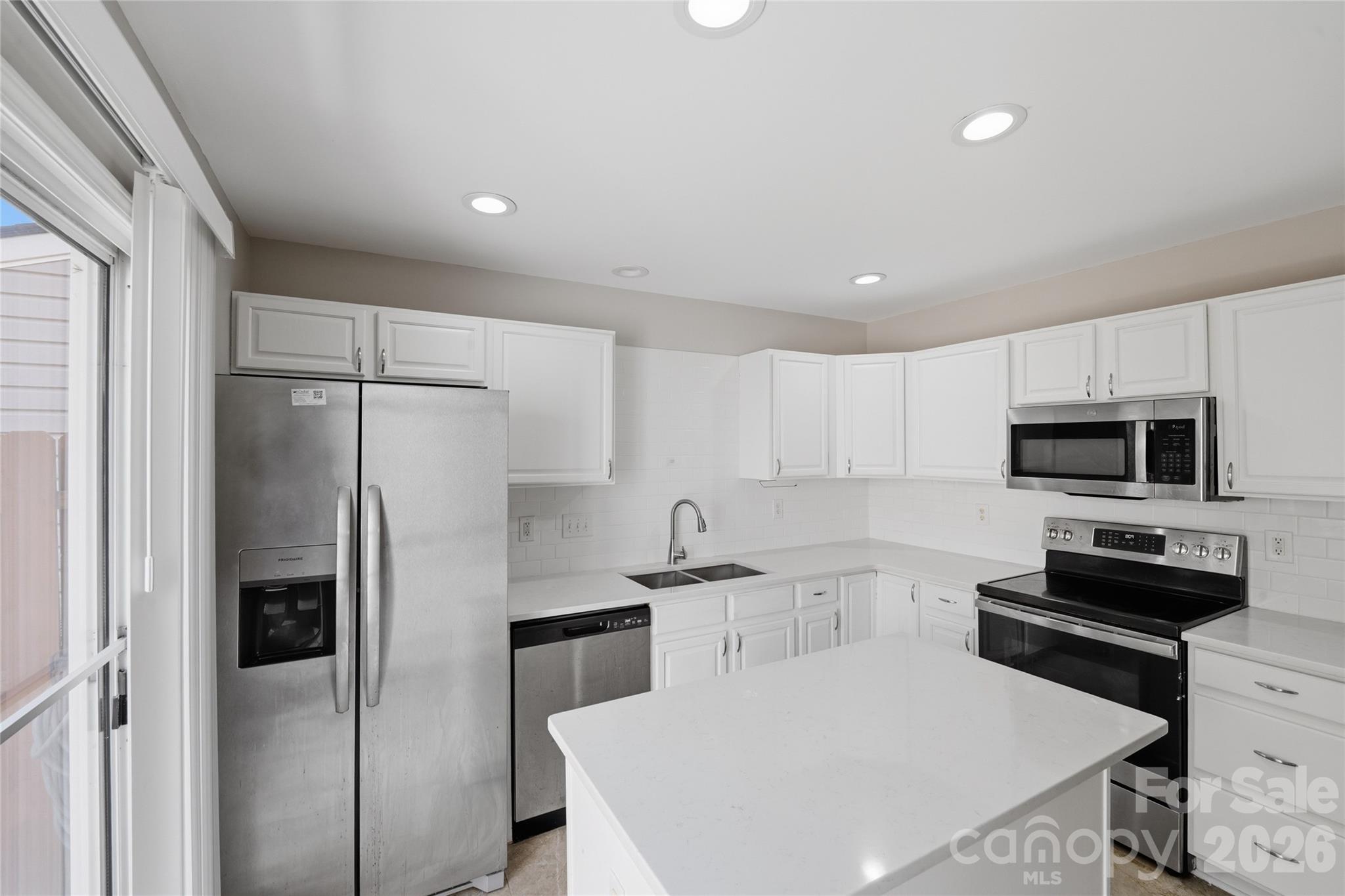 The Landing at Hickory Grove - Residential