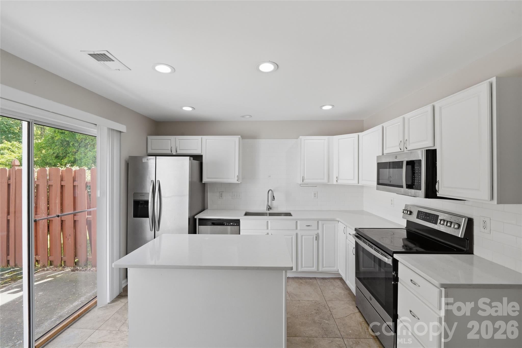 The Landing at Hickory Grove - Residential