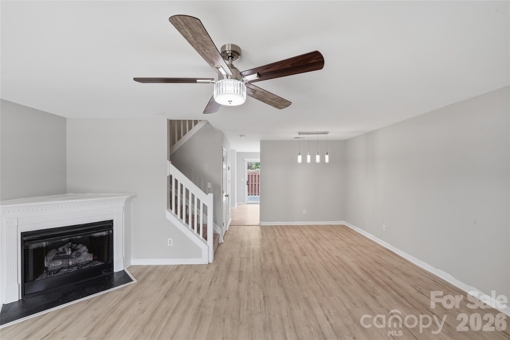 The Landing at Hickory Grove - Residential