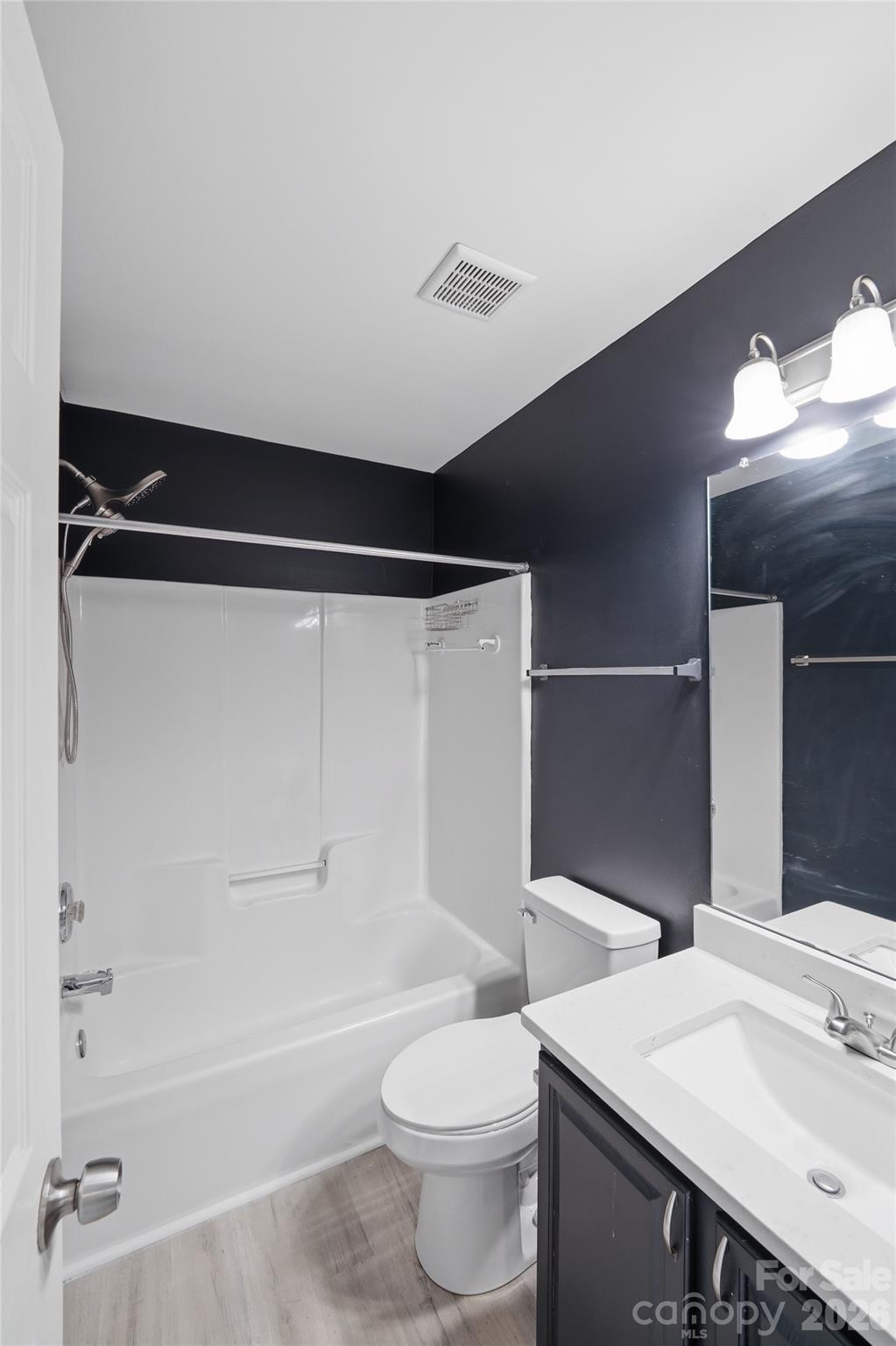 The Landing at Hickory Grove - Residential