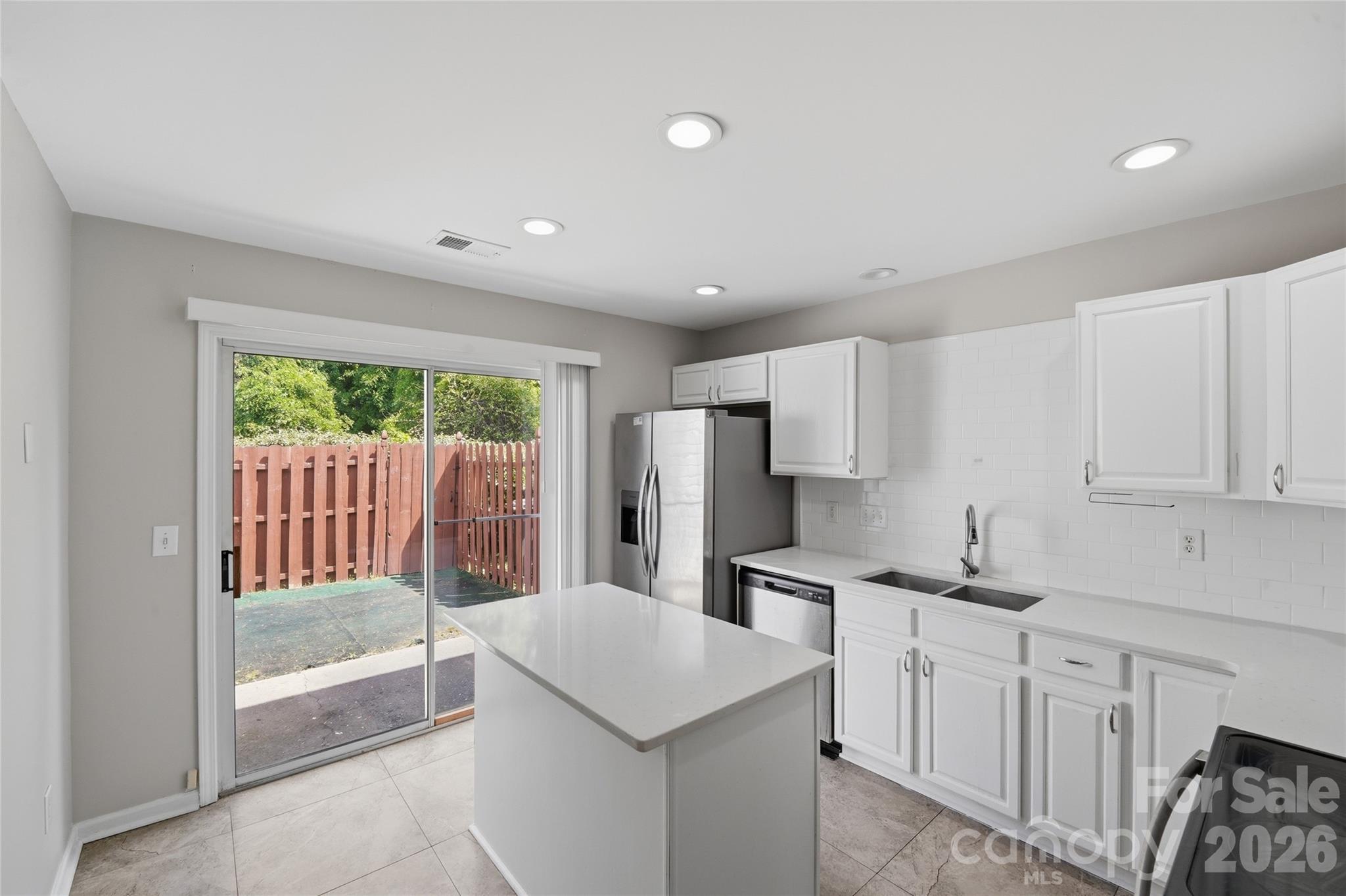 The Landing at Hickory Grove - Residential
