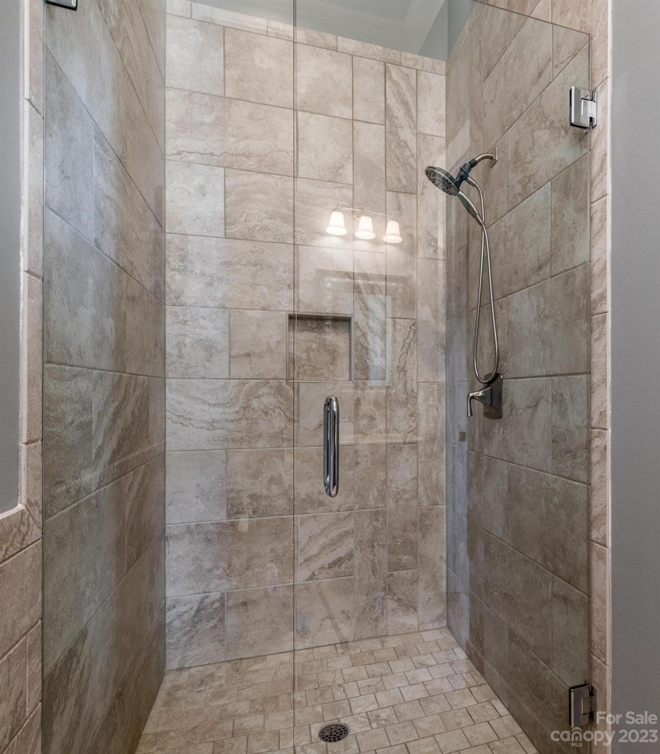 Norman Pointe - Residential