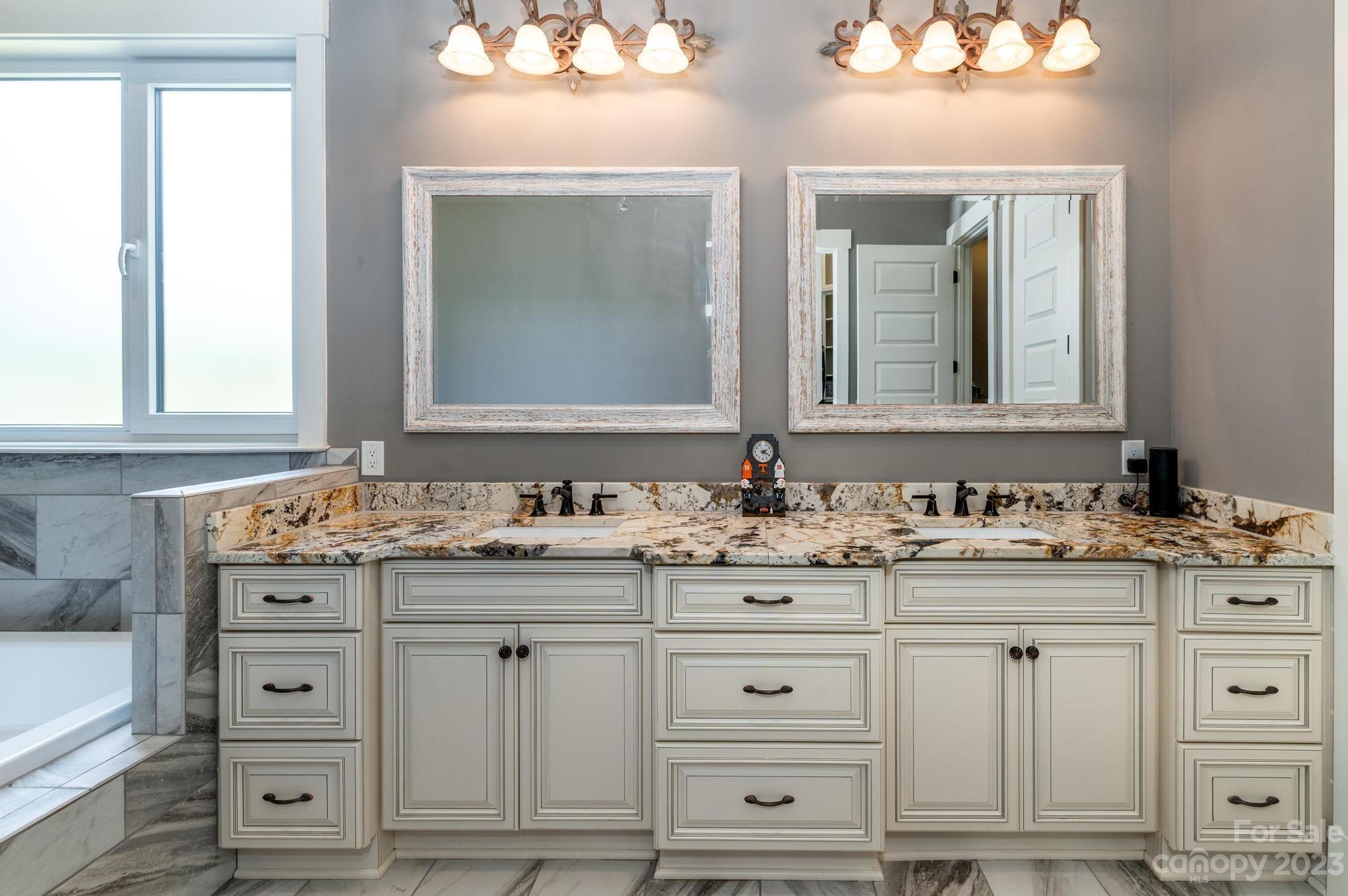 Norman Pointe - Residential