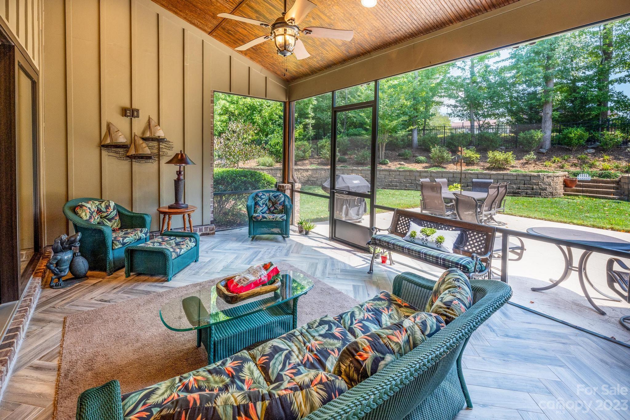 Norman Pointe - Residential