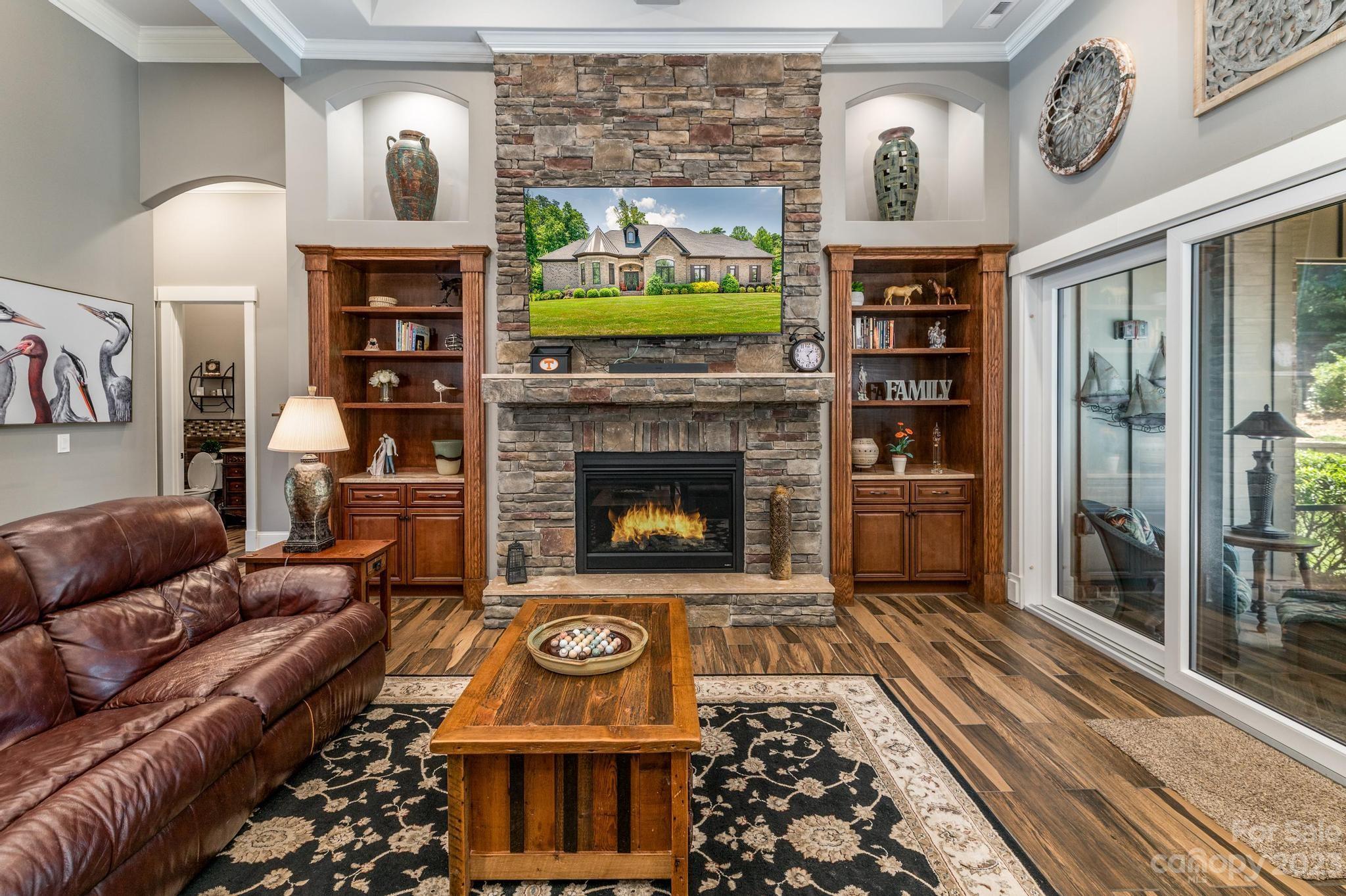 Norman Pointe - Residential