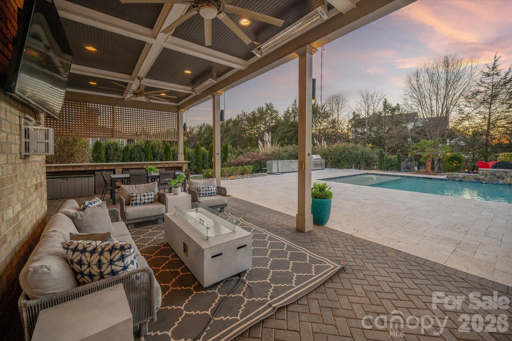 840 Wandering Way Drive