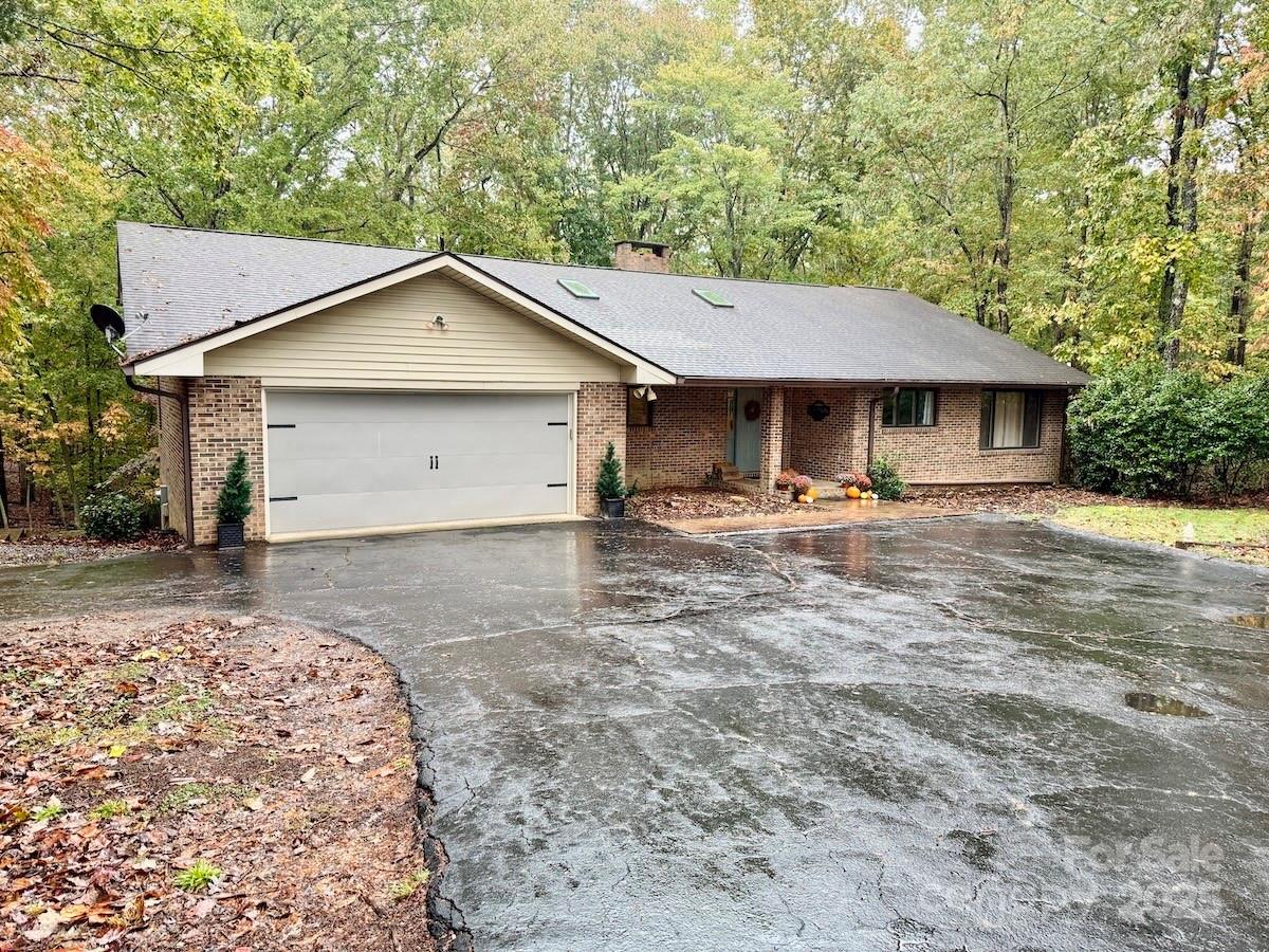 461 Mountain View Drive