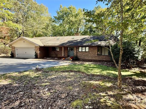 461 Mountain View Drive Columbus NC 28722