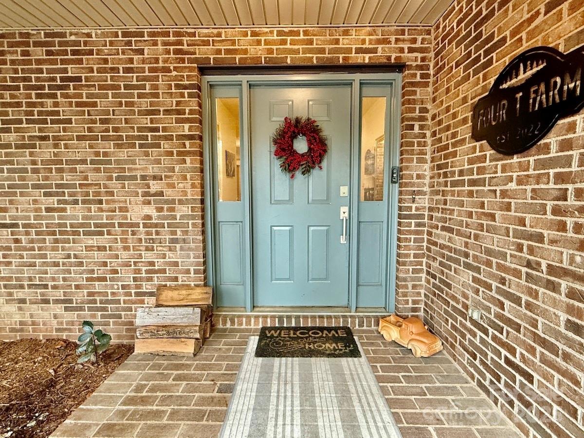 461 Mountain View Drive