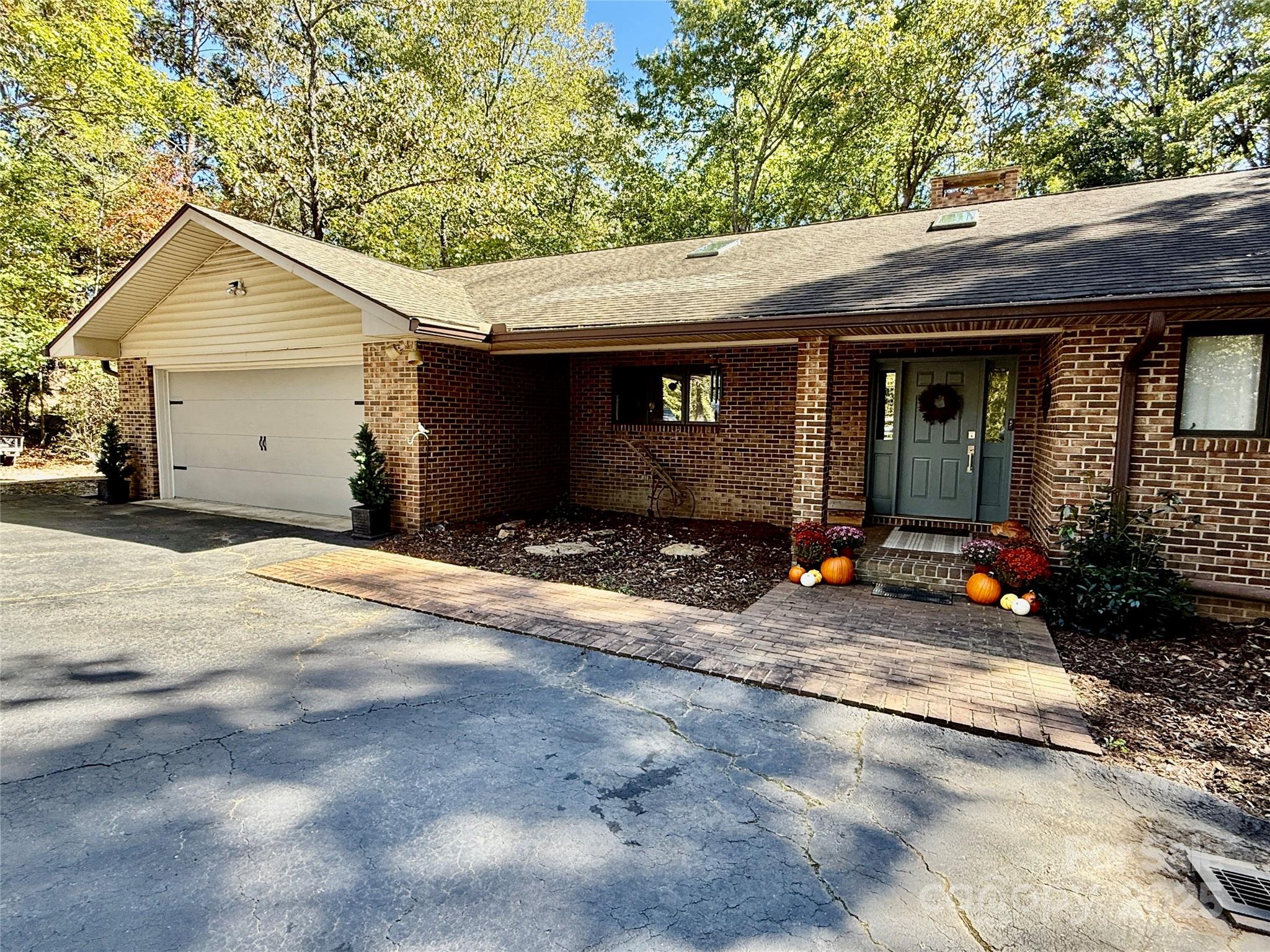 461 Mountain View Drive