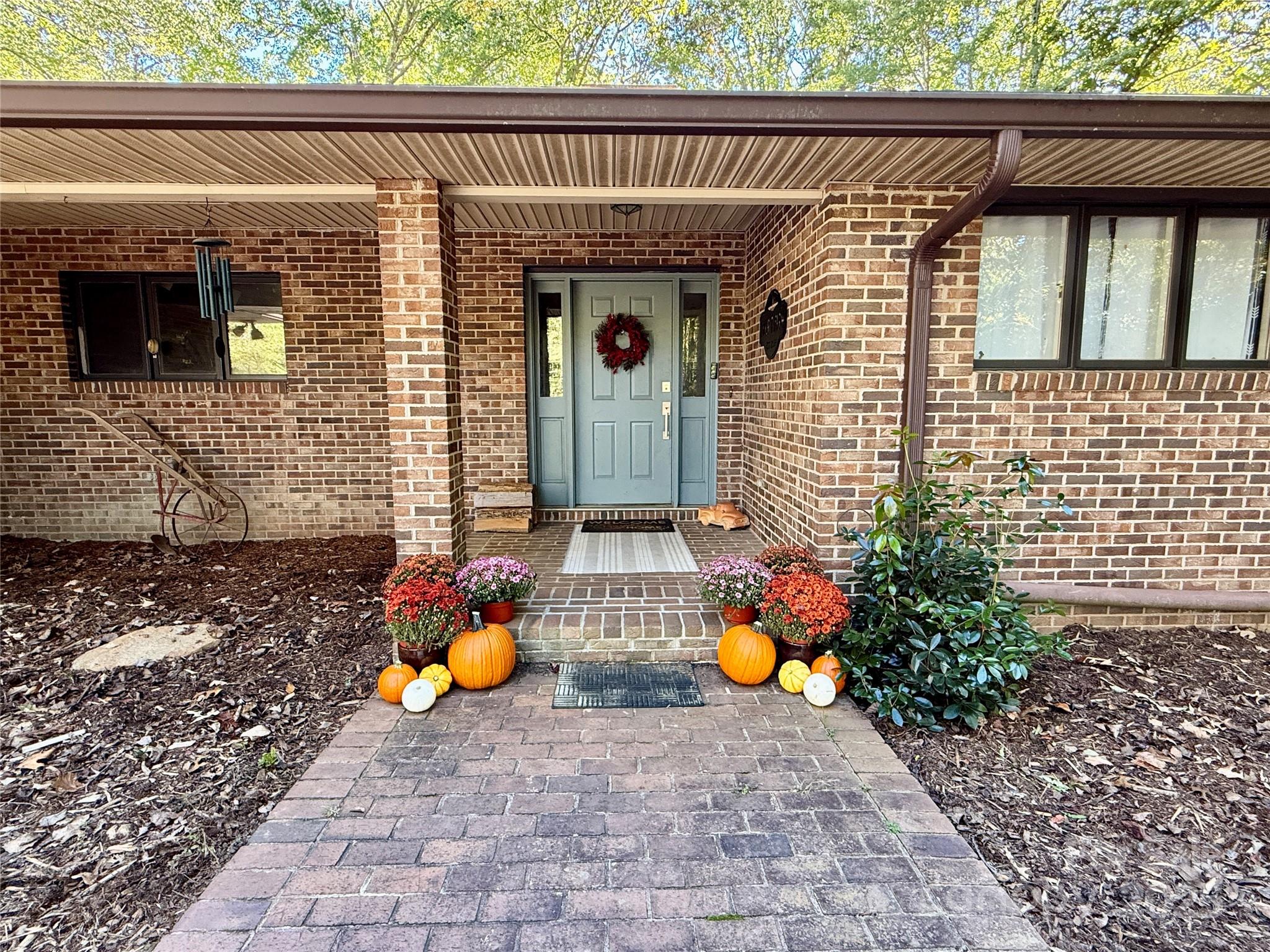 461 Mountain View Drive