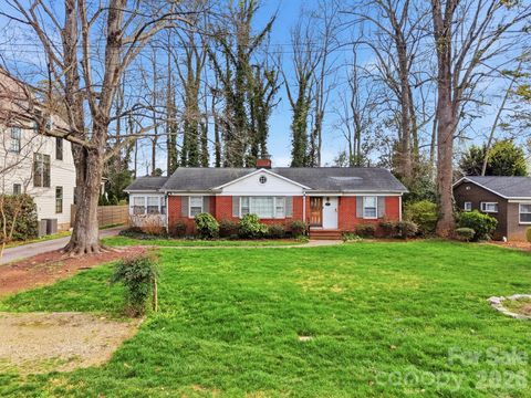 Photo of 616 Bertonley Avenue, Charlotte, NC 28211 (MLS # 4356821)