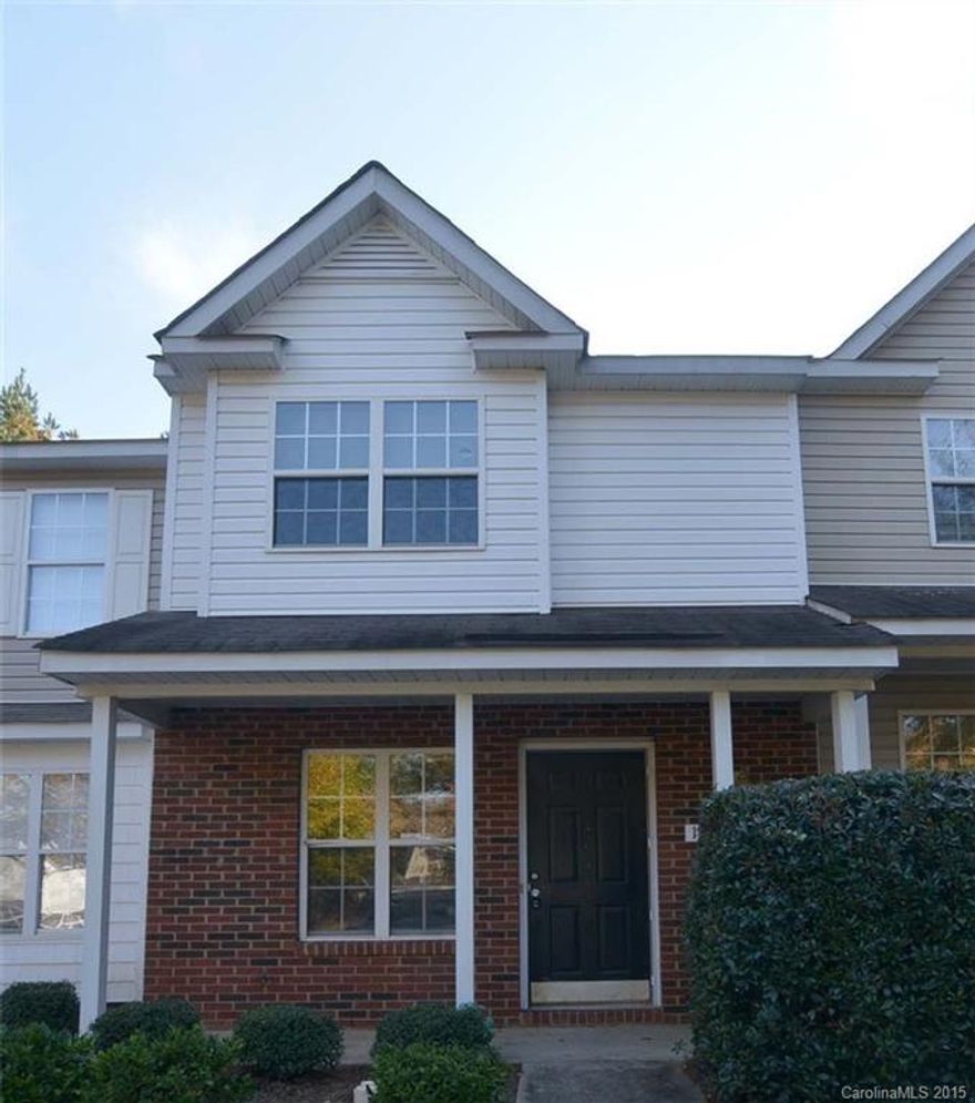 2 bedroom, 2.5 bathroom townhome in University Heights! Neutral paint throughout, open living area downstairs & dual master suites upstairs. All appliances, including Washer/Dryer are included! Pets are not allowed.