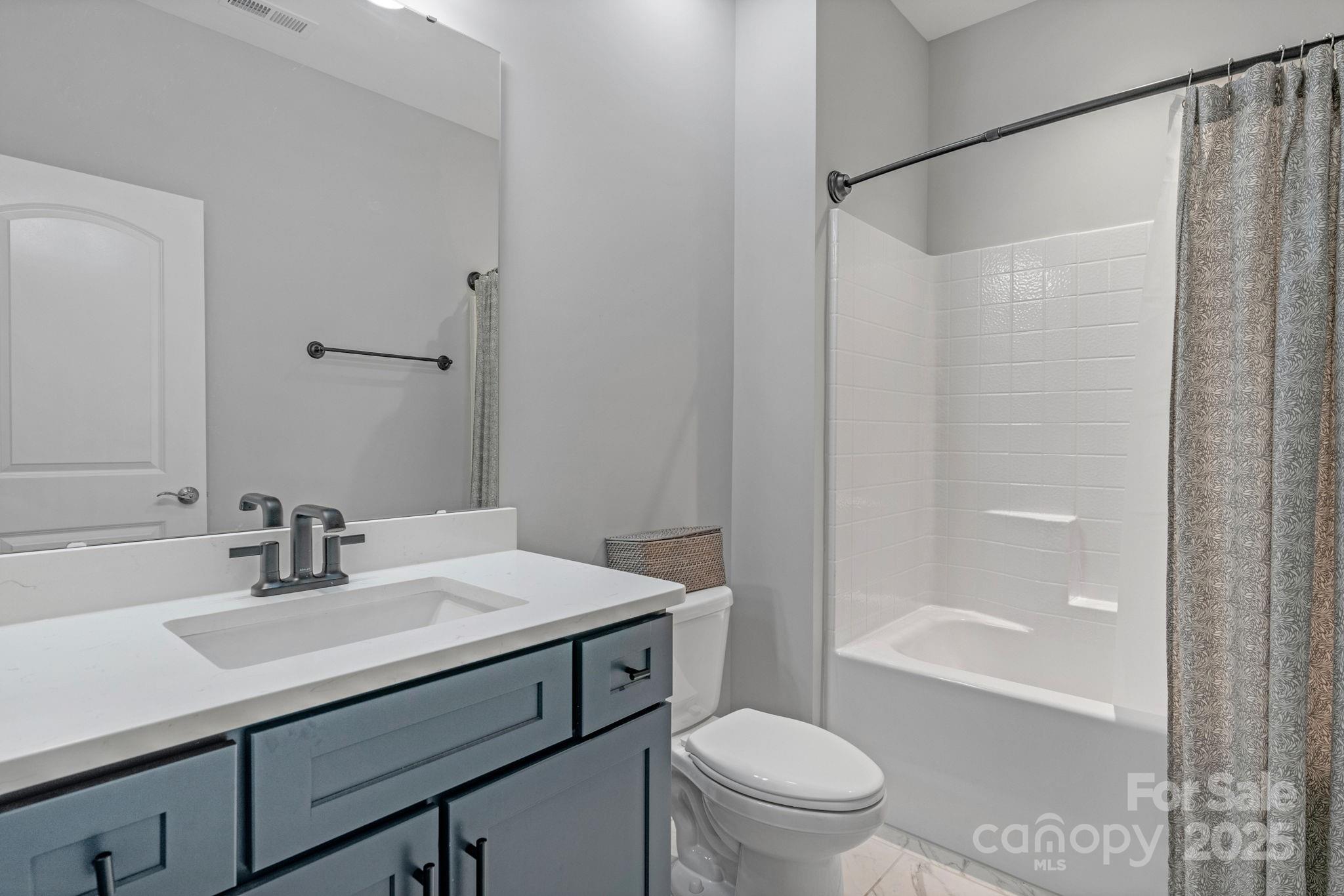 The traditions at Covington - Residential