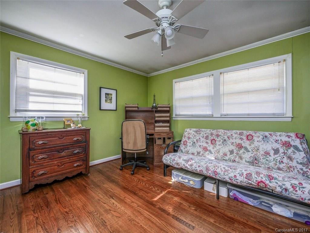 SEVENTEEN ACRES - Residential