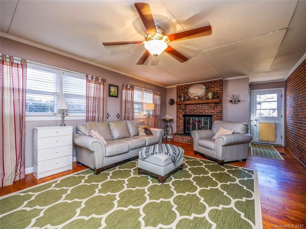 SEVENTEEN ACRES - Residential