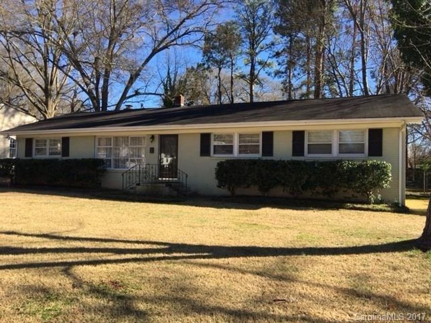 Gorgeous ranch style home double lot with fenced backyard.  Fantastic location - enjoy walks around Winthrop Lake and convenience to Winthrop University. Large spacious kitchen with granite counter tops, tile and hardwood floors throughout.