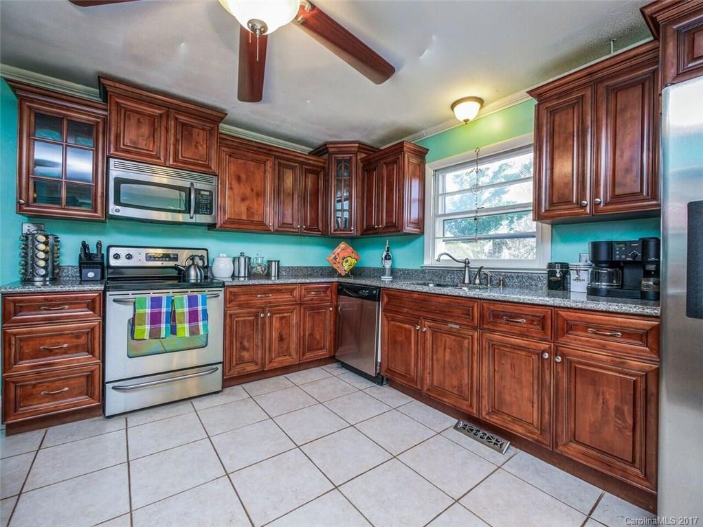 SEVENTEEN ACRES - Residential