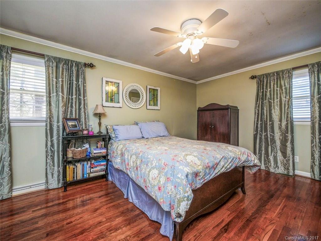 SEVENTEEN ACRES - Residential