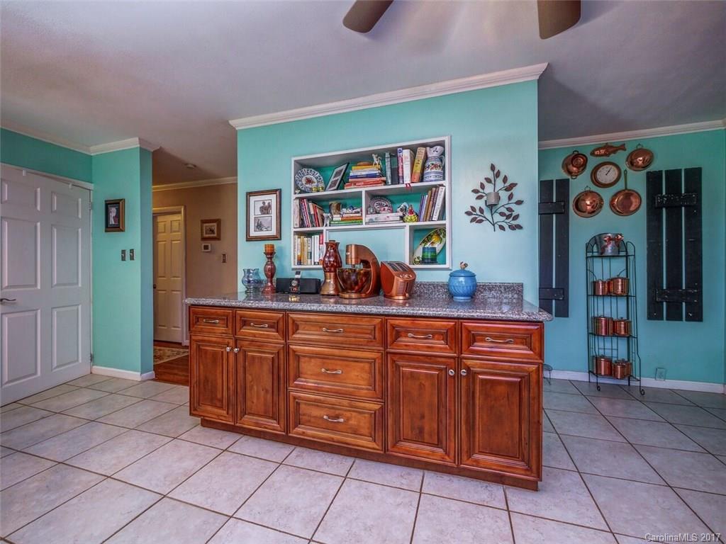 SEVENTEEN ACRES - Residential