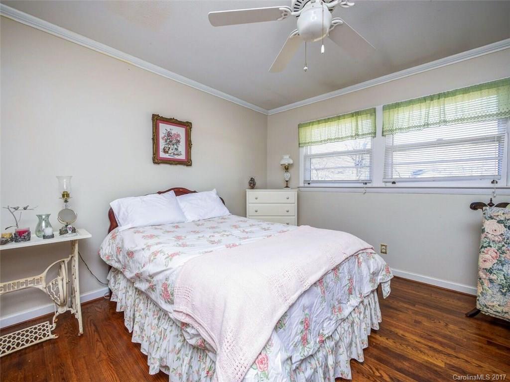 SEVENTEEN ACRES - Residential