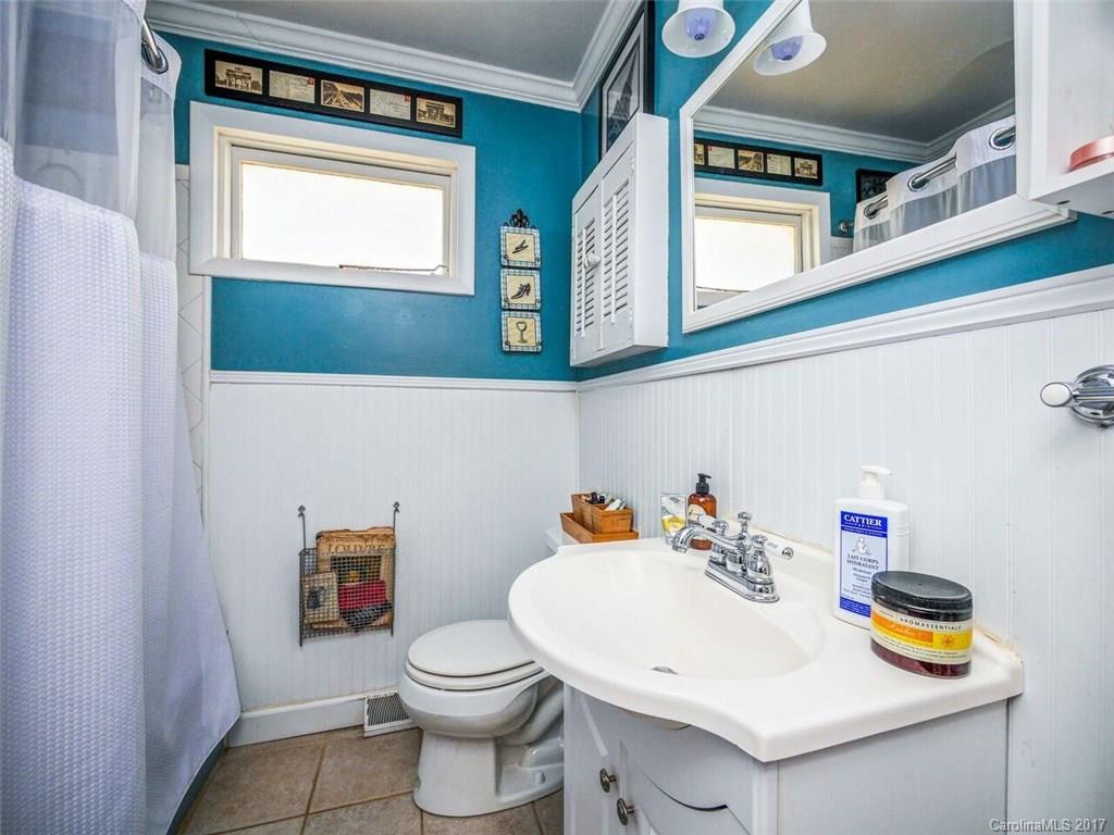 SEVENTEEN ACRES - Residential